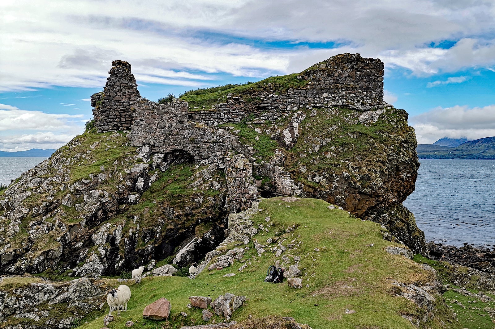 قلعه دانسکیت - Dunscaith Castle