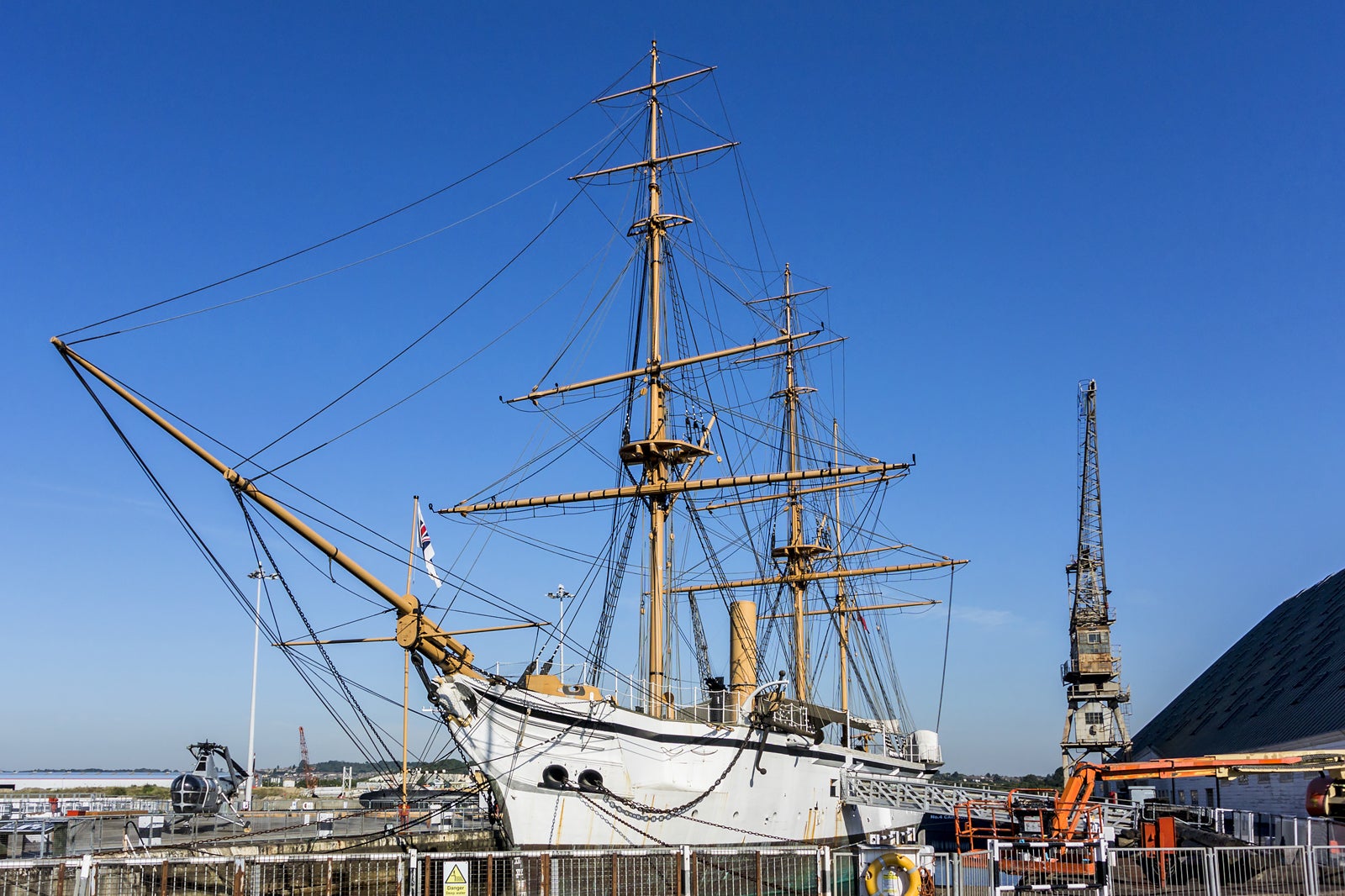 اسکله تاریخی چتم - Historic Dockyard Chatham