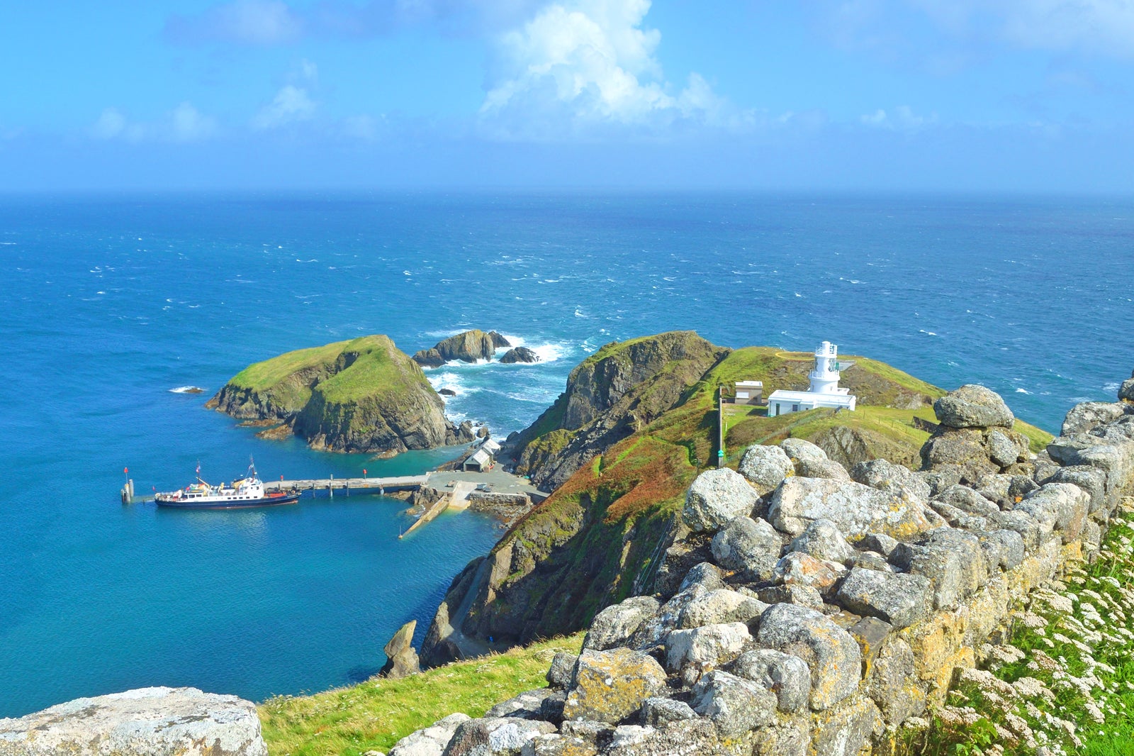 جزیره لوندی - Lundy Island