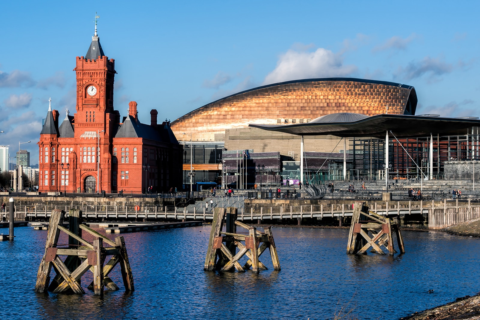 مرکز هزاره ولز - Wales Millennium Centre