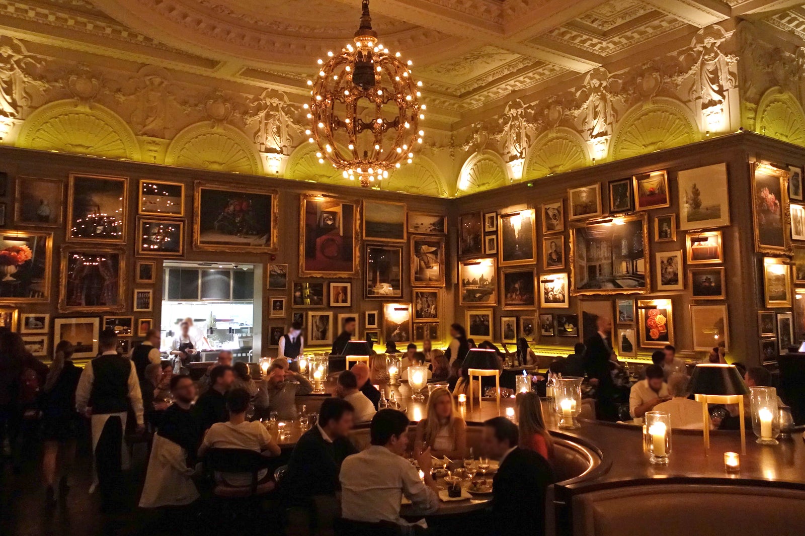 کافه برنرز - Berners Tavern