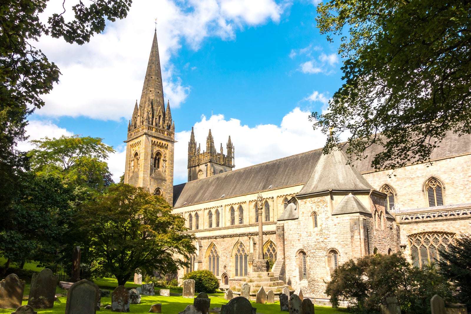 کلیسای جامع لانداف - Llandaff Cathedral