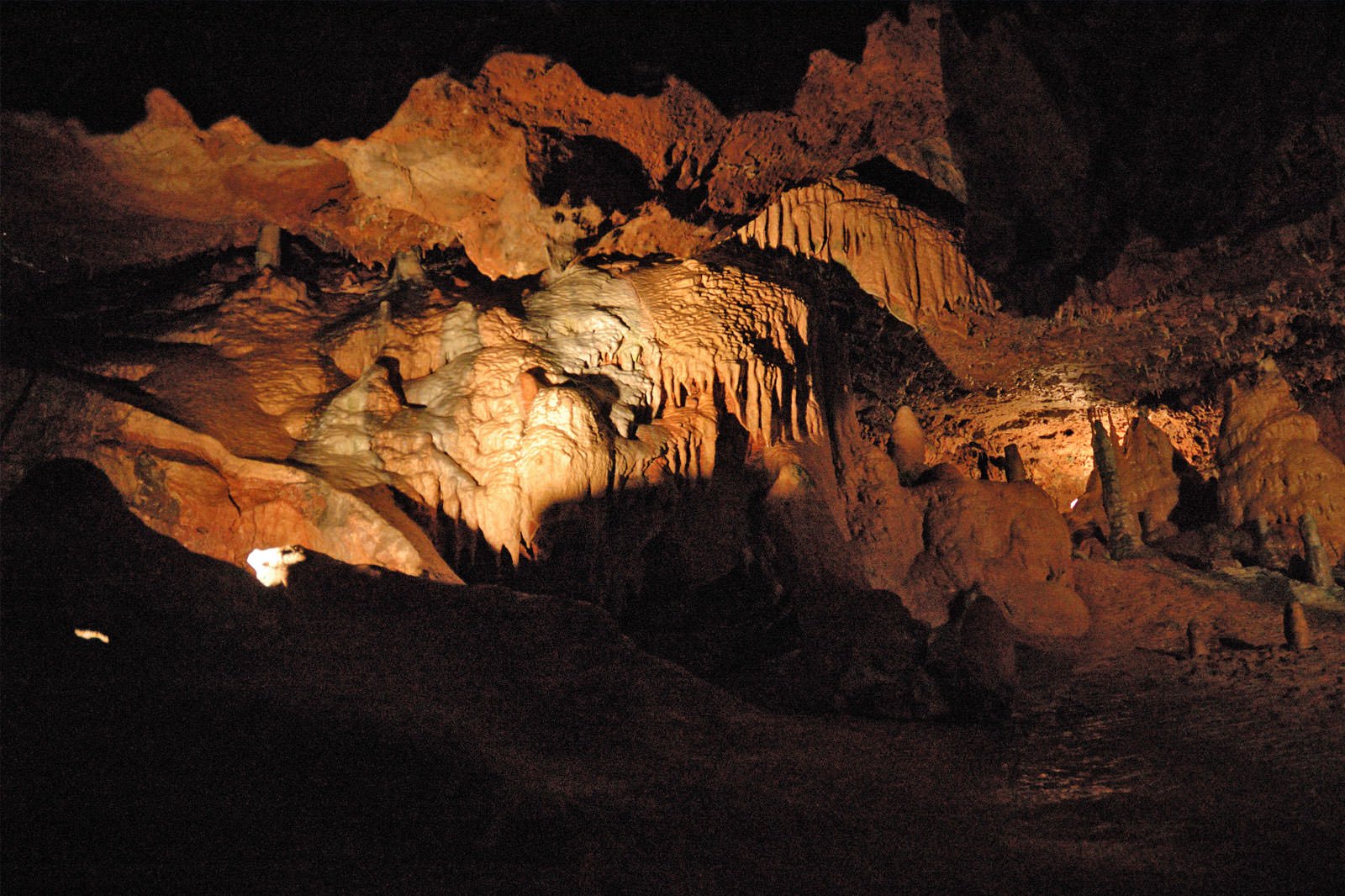 غار کنت - Kents Cavern