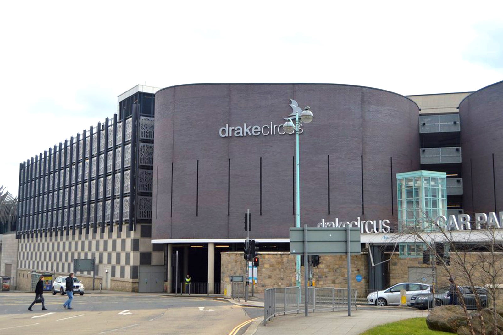 سیرک دریک - Drake Circus