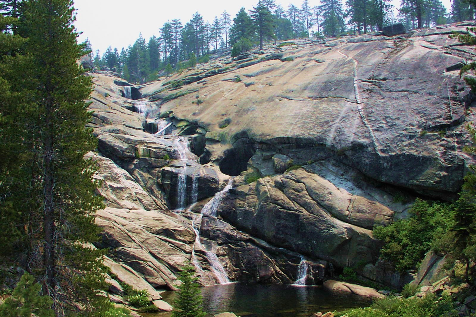 مسیر آبشار چیلنوالنا - Chilnualna Falls Trail