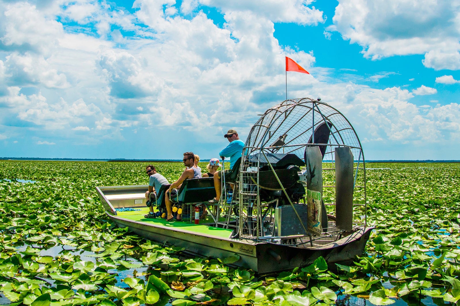 ماجراجویی قایق هوایی با هدایت در دریاچه توهوپکالیگا - Guided Airboat Adventure on Lake Tohopekaliga