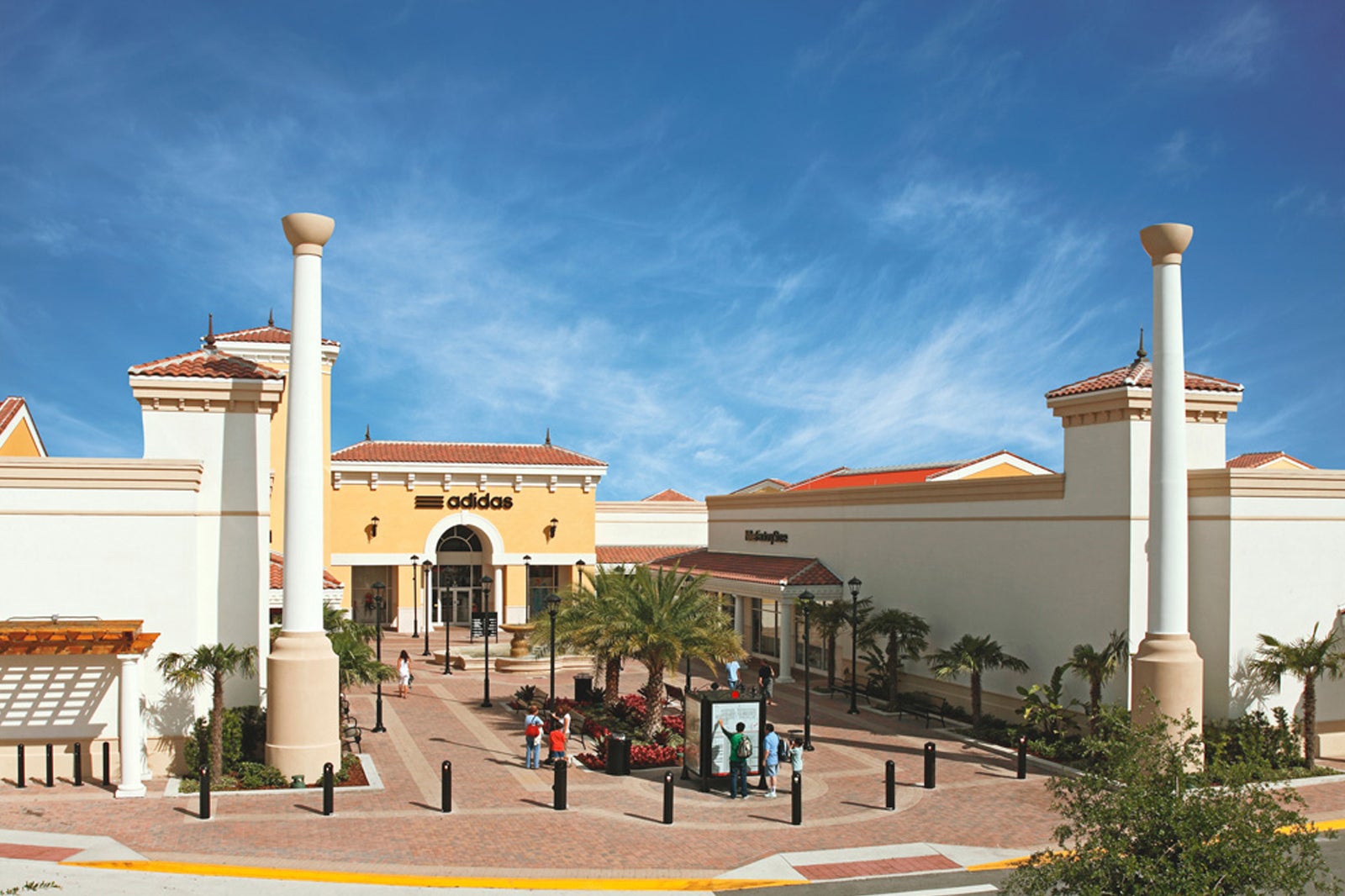 فروشگاه های پریمیوم اورلاندو در International Drive - Orlando Premium Outlets at International Drive