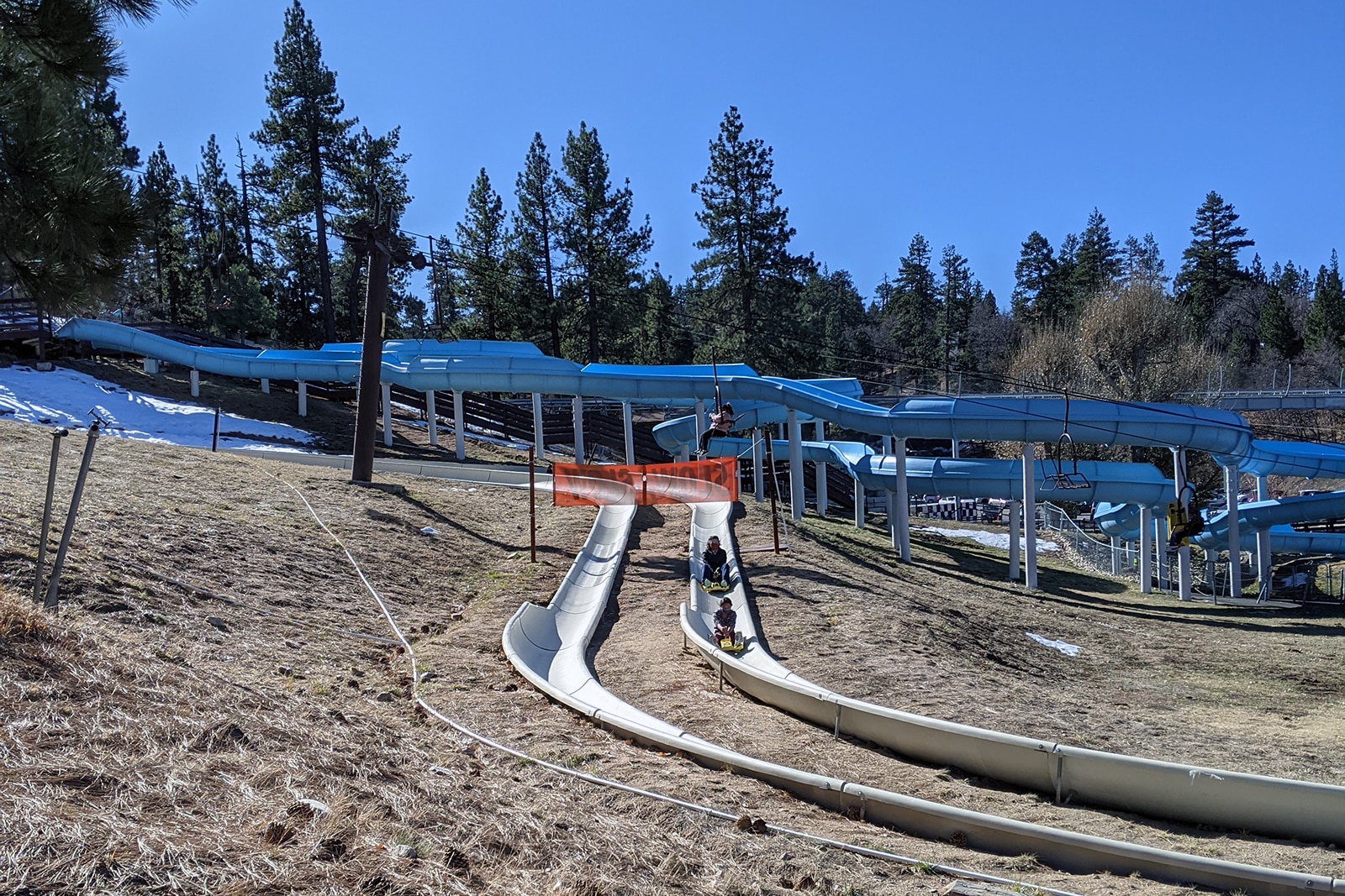 سرسره آلپ در کوه جادویی - Alpine Slide at Magic Mountain