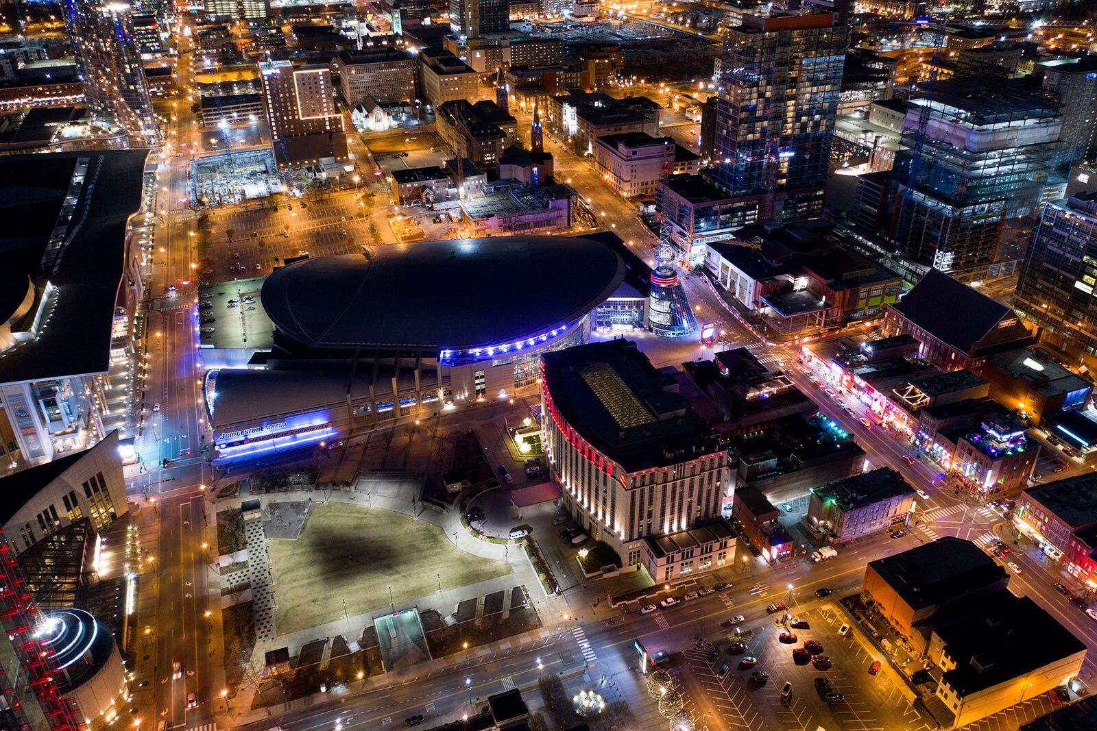 بریجستون آرنا - Bridgestone Arena