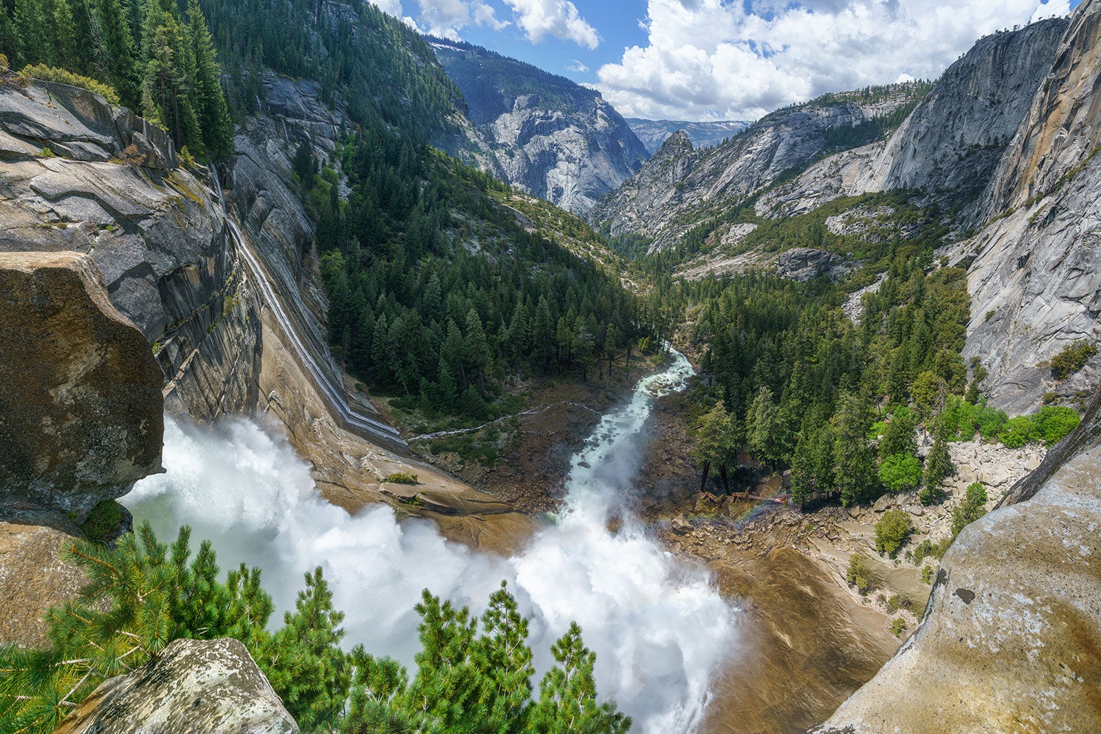 پاییز نوادا - Nevada Fall