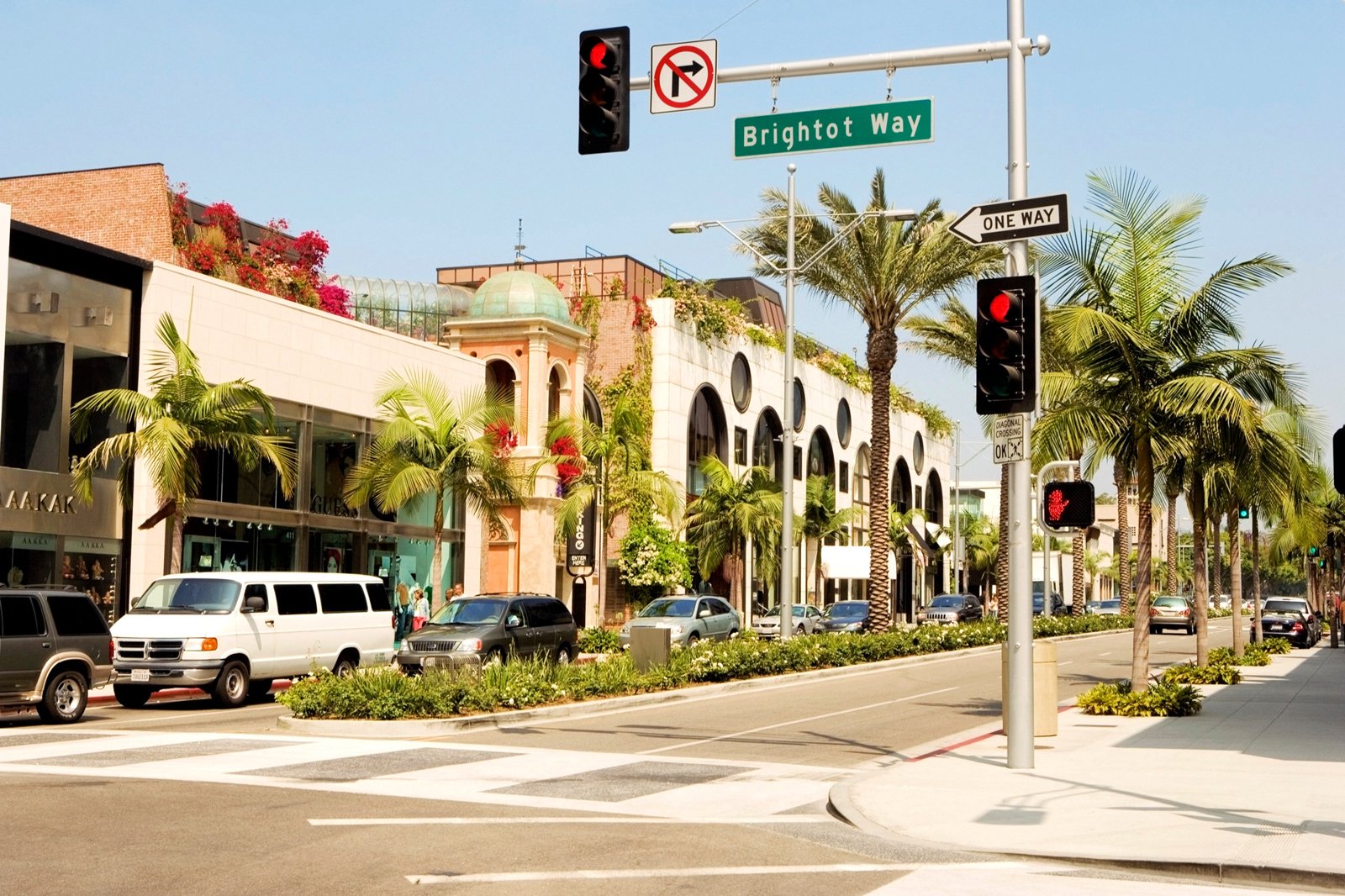 از Rodeo Drive خرید کنید - Shop at Rodeo Drive