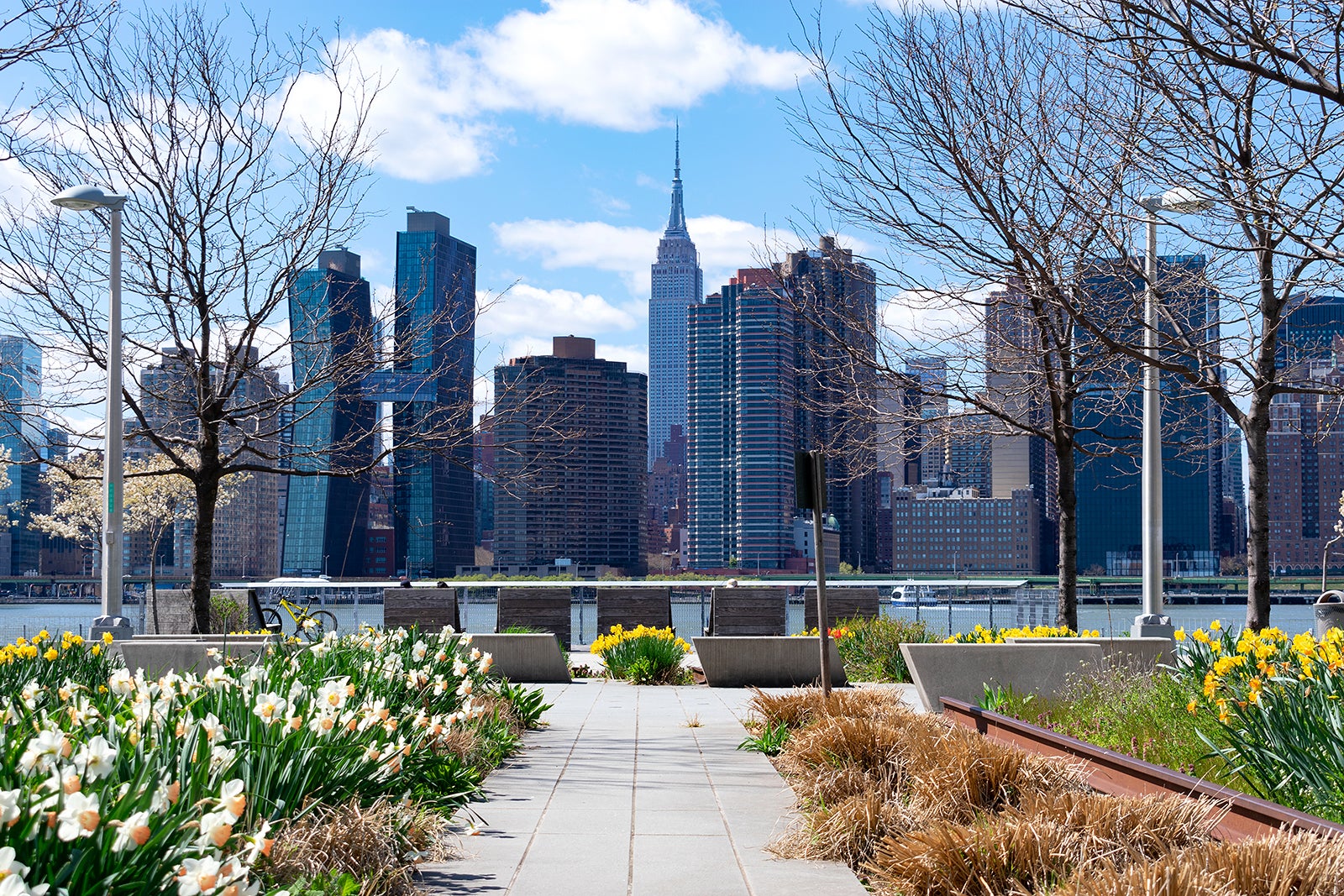 پارک ایالتی گانتری پلازا - Gantry Plaza State Park