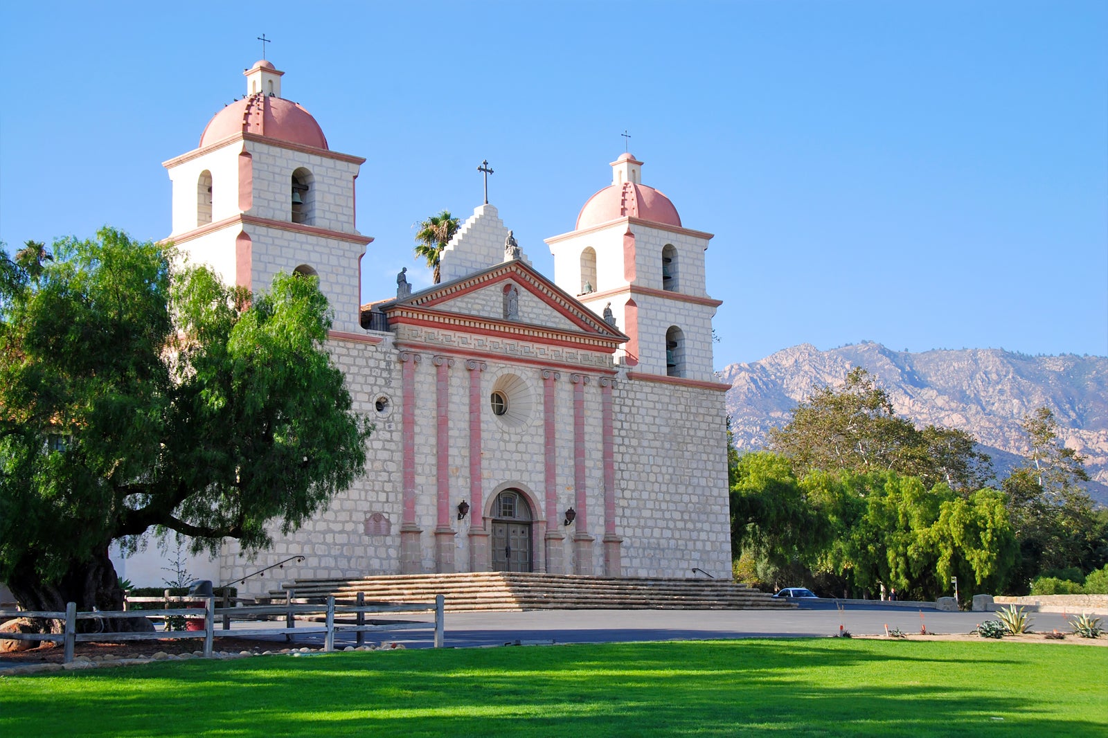 ماموریت قدیمی سانتا باربارا - Old Mission Santa Barbara