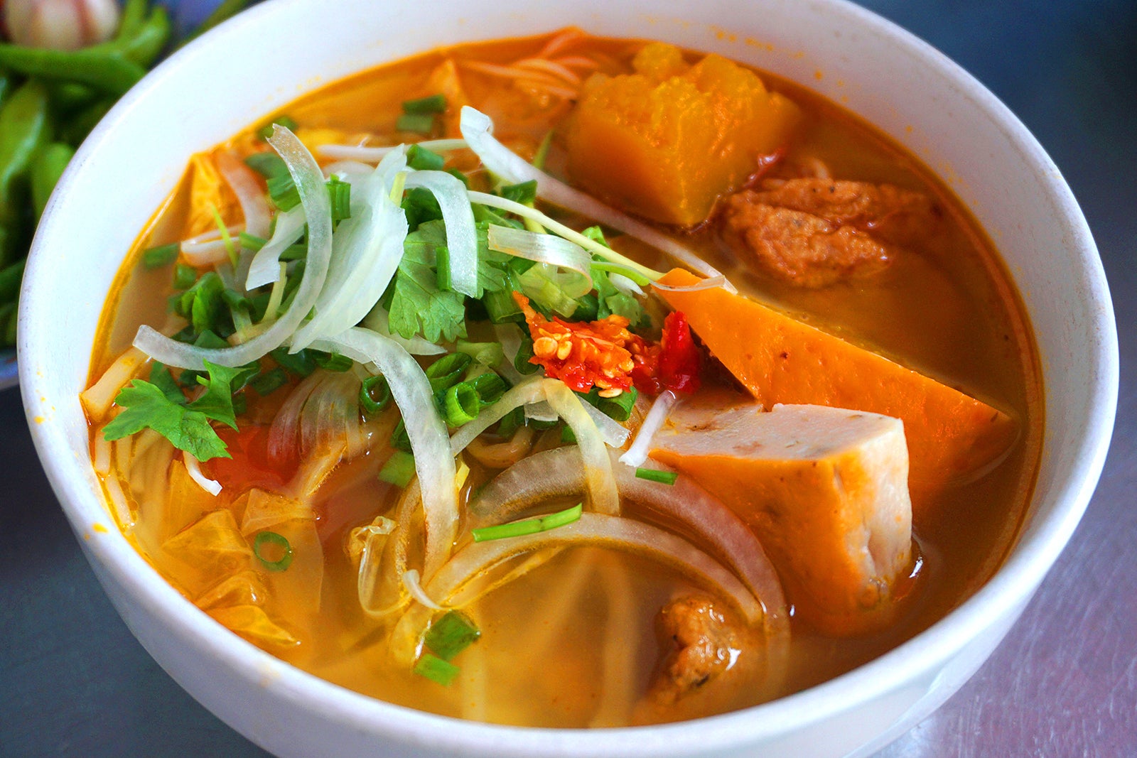 Bun cha ca (سوپ رشته کیک ماهی) - Bun cha ca (Fishcake noodles soup)