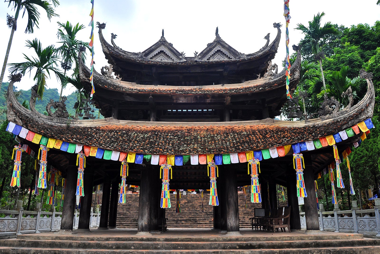 بتکده عطر - The Perfume Pagoda