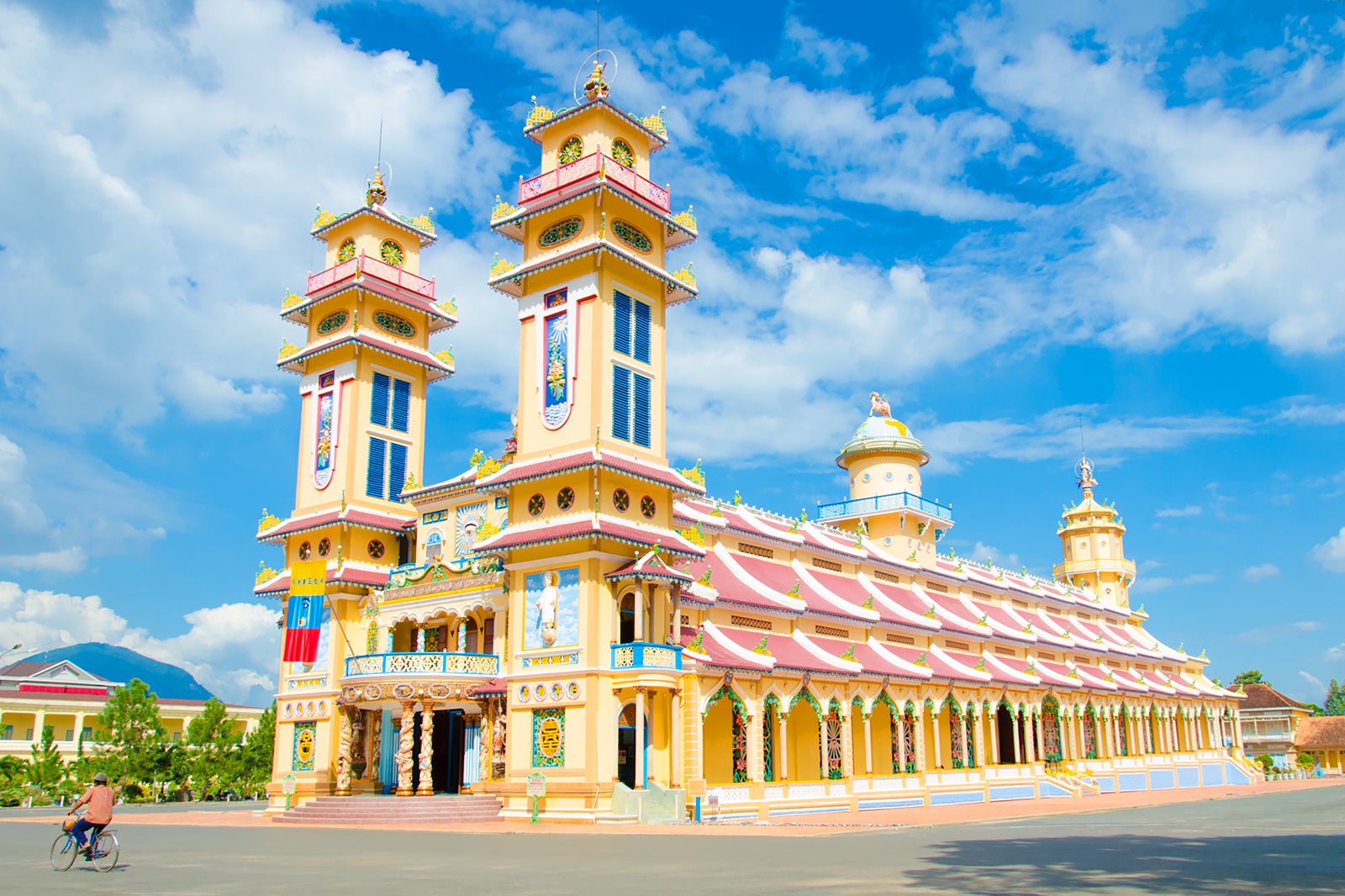 معبد کائو دای - Cao Dai Temple