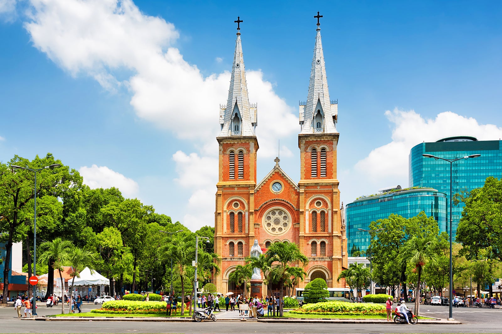 کلیسای نوتردام سایگون - Notre Dame Cathedral of Saigon