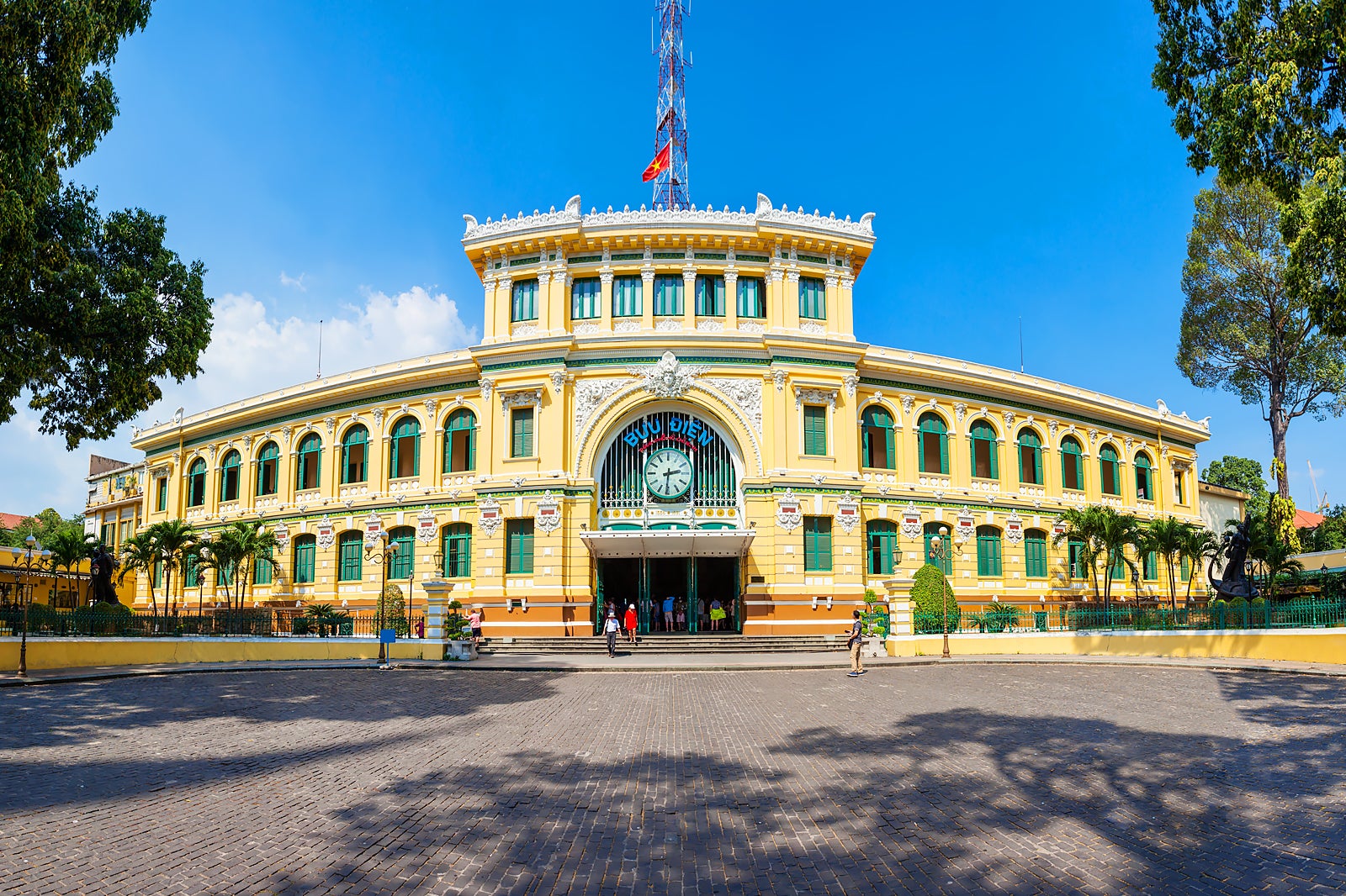 دفتر پست مرکزی سایگون - Saigon Central Mail Office