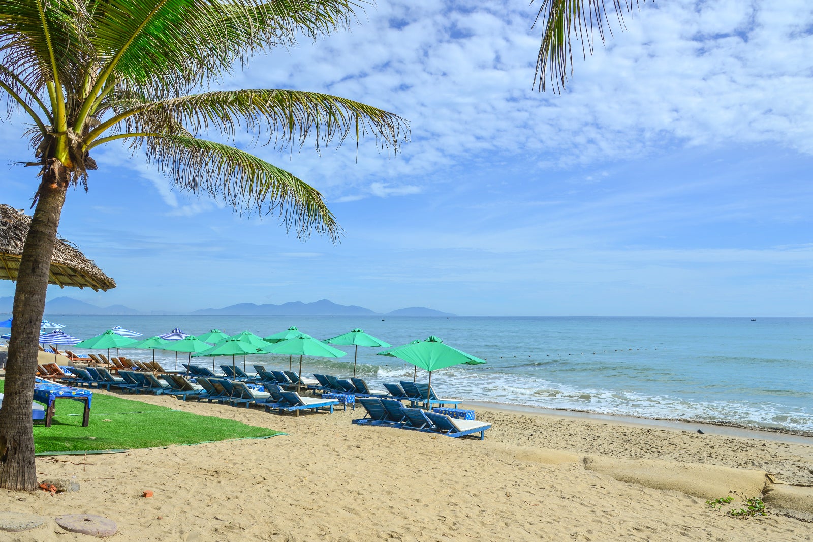 ساحل کوا دای - Cua Dai Beach