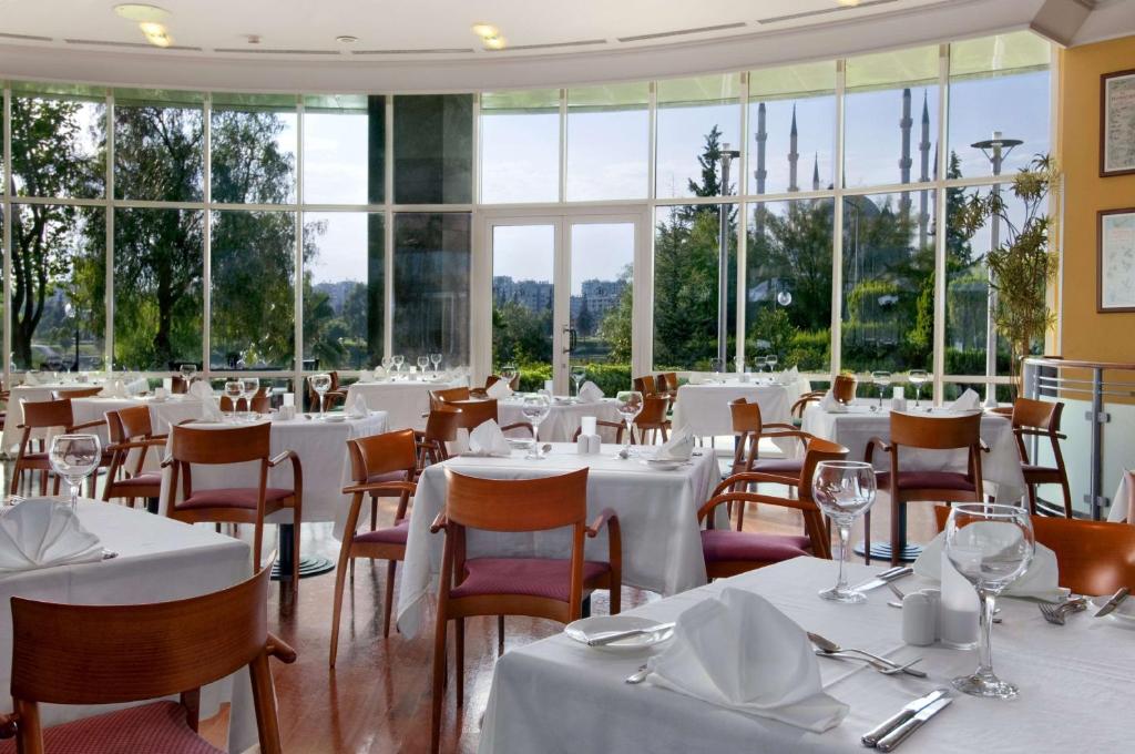 آدانا هیلتون سا هتل Adana HiltonSA Hotel