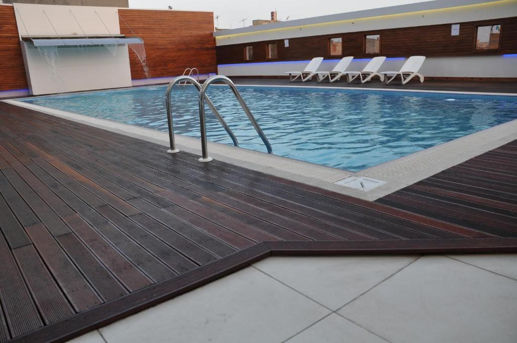 سورملی آدانا هتل Surmeli Adana Hotel