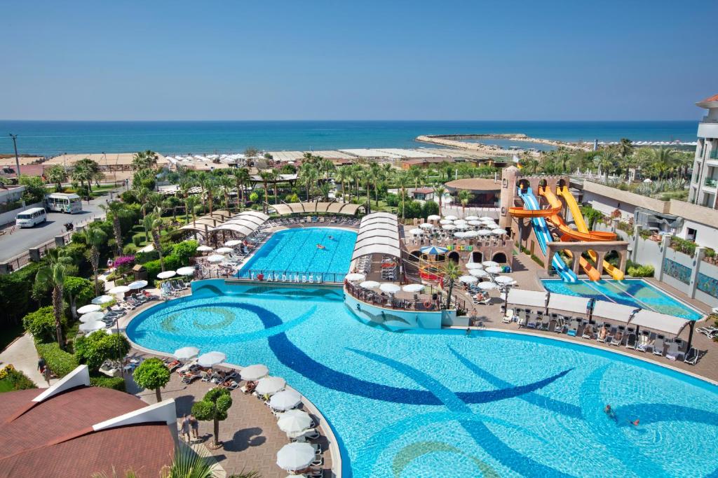 هتل آیدین بی کینگ's پالاس اند اسپا Aydinbey King's Palace & Spa