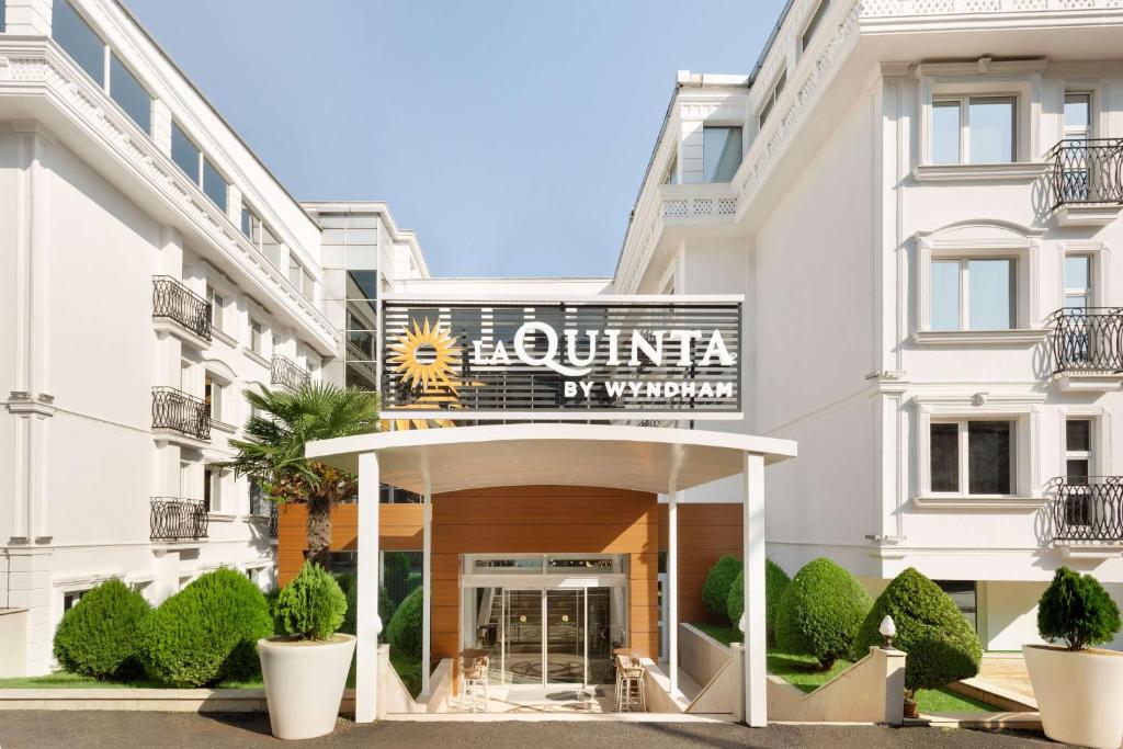 هتل لا کینتا بای ویندام گیره سون La Quinta by Wyndham Giresun