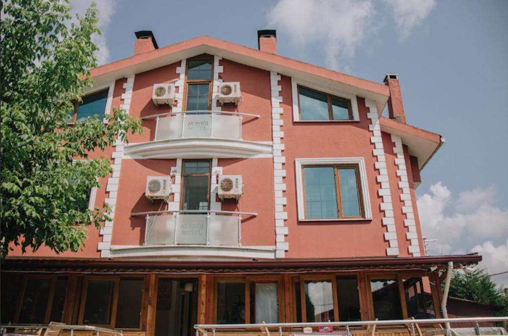 آیسیجی هتل Ayisigi Hotel