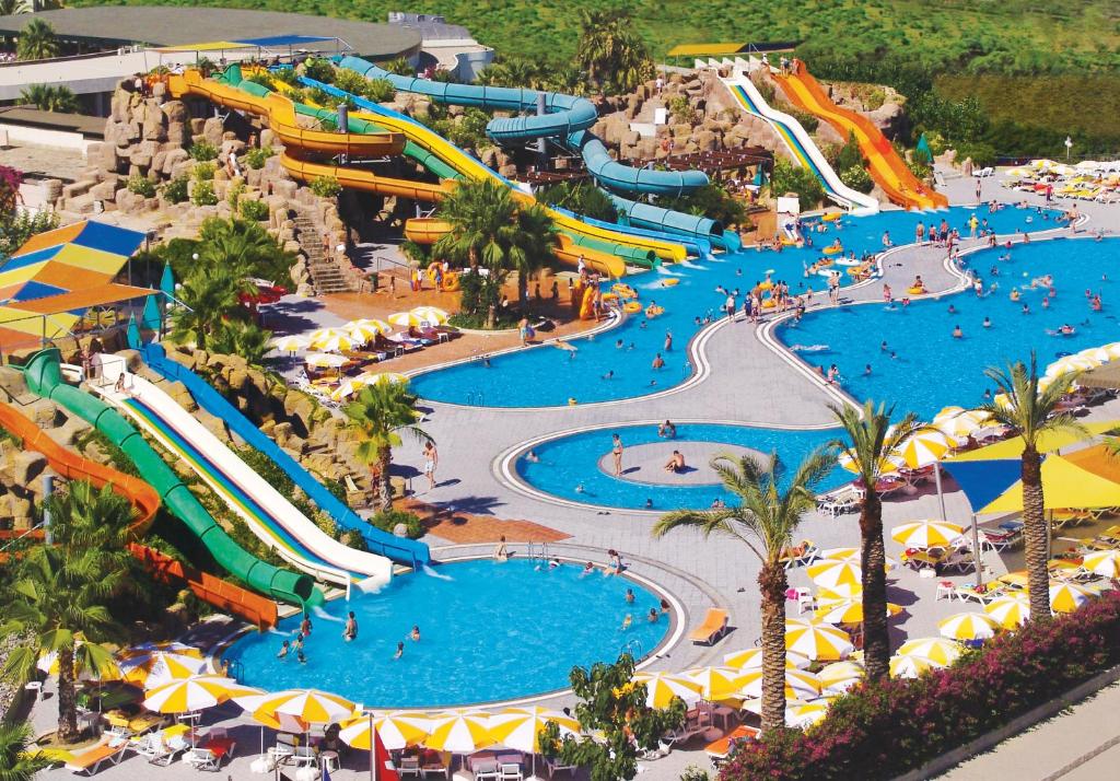هتل وانرسرئت گلدن بیچ و آکوا - کیدز کانسپت-الترا آل اینکلاسیو VONRESORT Golden Beach & Aqua - Kids Concept-Ultra All Inclusive