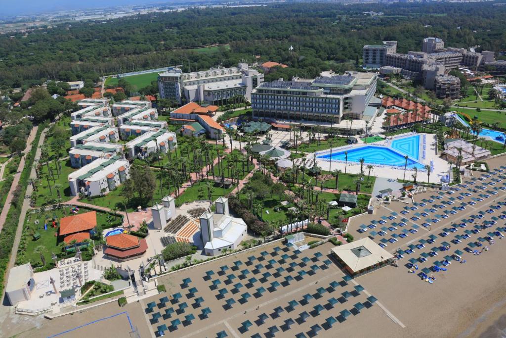 ادورا هتل اند ریزورت Adora Hotel & Resort