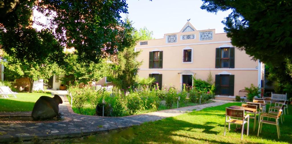 هتل کالهان Hotel Kalehan
