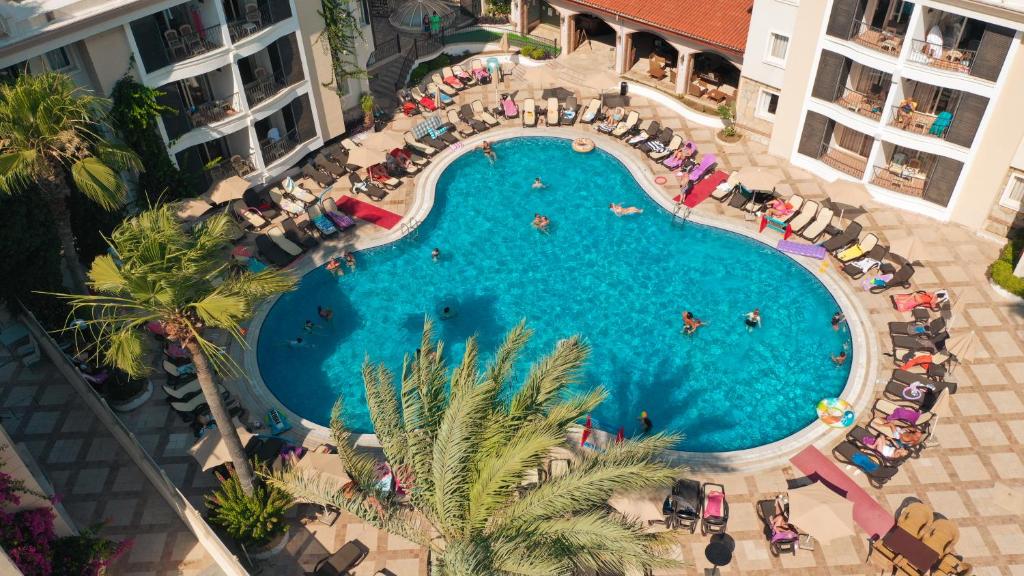 کلاب آناستازیا - فمیلی هتل Club Anastasia - Family Hotel