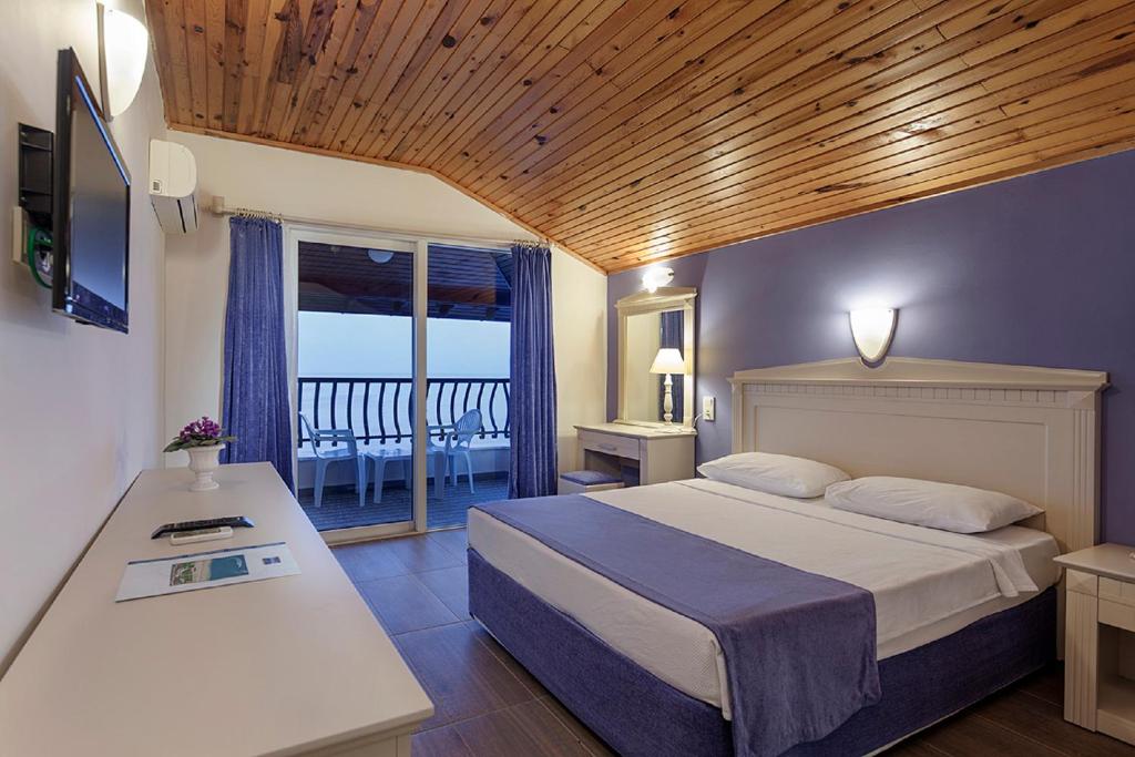 هتل کلاپ تورتاس بیچ - آل اینکلوسیو - Club Turtas Beach - All Inclusive