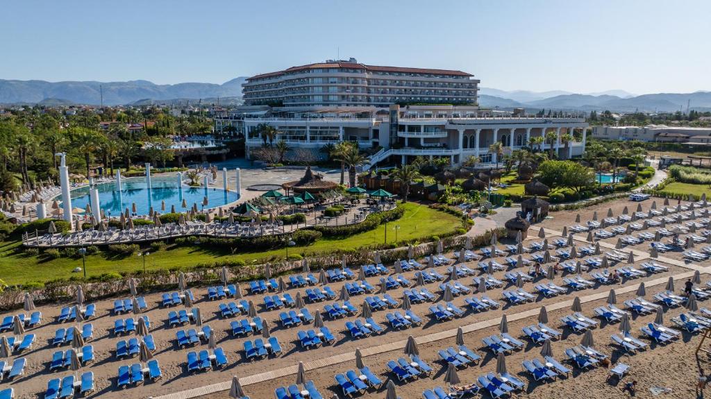 استارلایت ریزورت هتل Starlight Resort Hotel