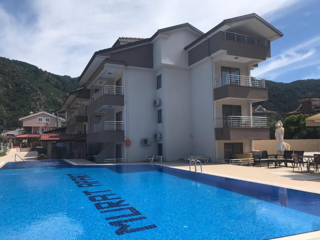 مورات آپارت هتل Murat Apart Hotel