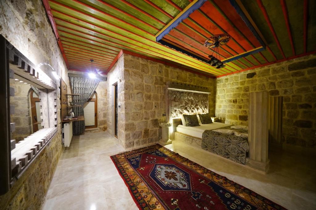 هتل Kayatas Cave Suites (Hotel), Göreme (Turkey) Deals