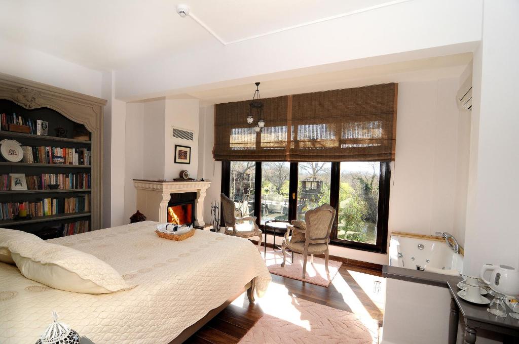 Beyaz Ev Agva - Adult only +15