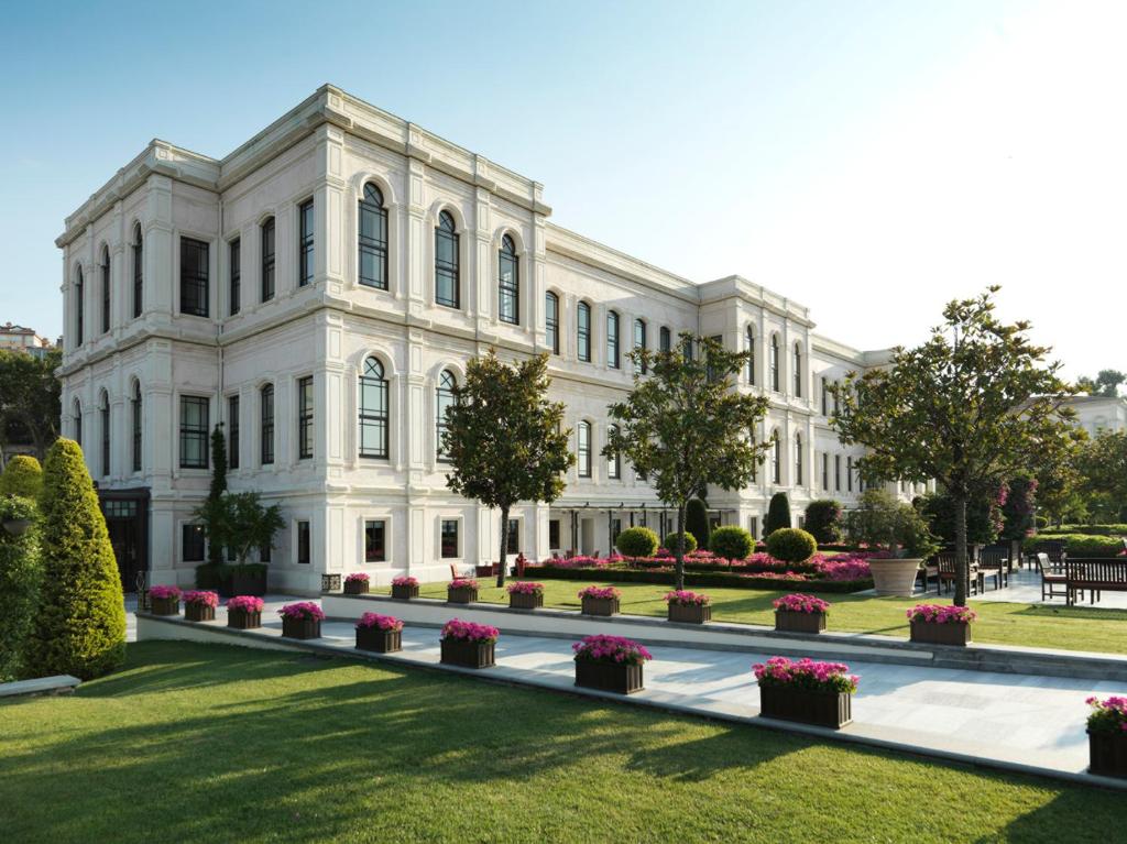 هتل Four Seasons Hotel Istanbul at the Bosphorus (Hotel) (Turkey) Deals