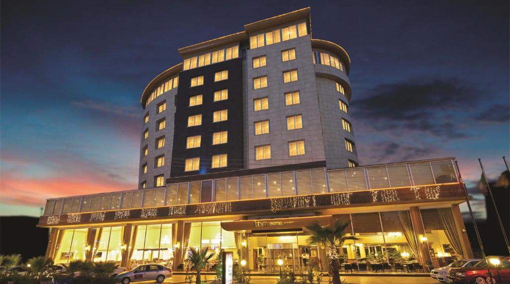 یوچسوی لیوا هتل اسپا و کنونشن سنتر مرسین Yücesoy Liva Hotel Spa & Convention Center Mersin