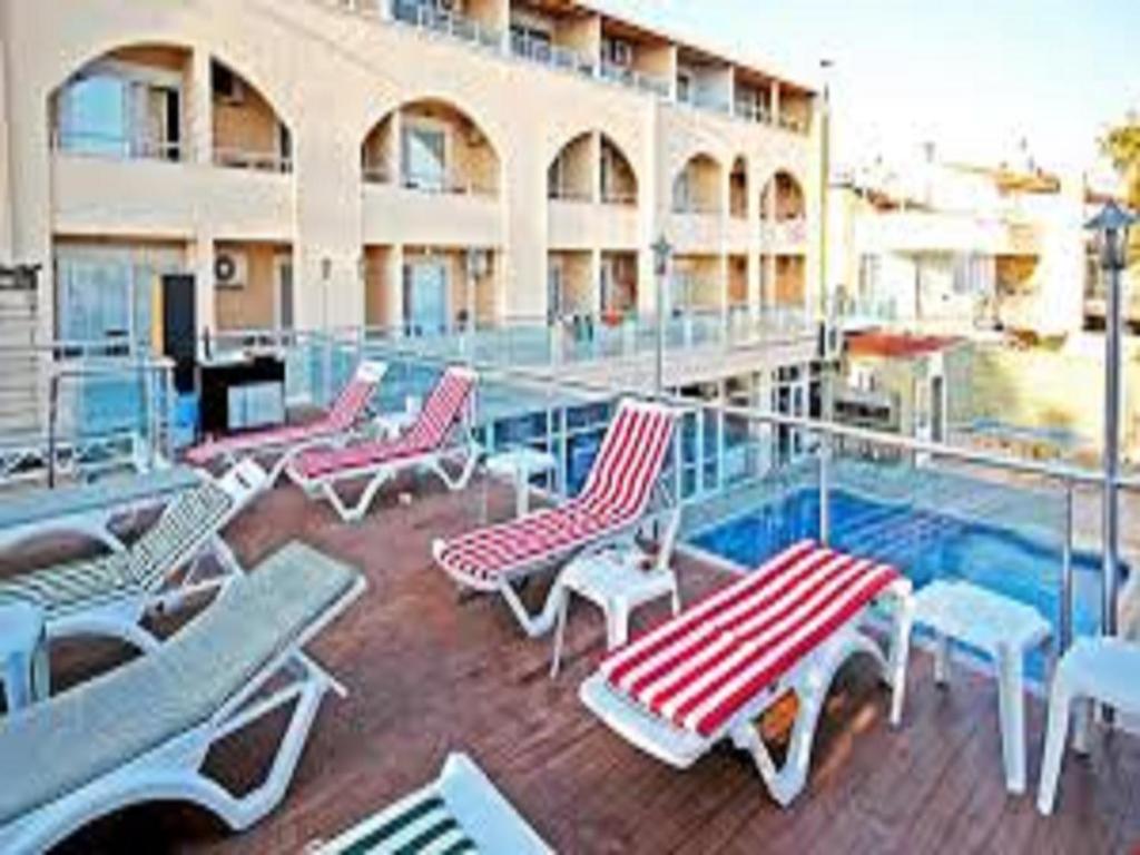 هتل اوسِم هتِل گُلدن سی Ucem Hotel Golden Sea