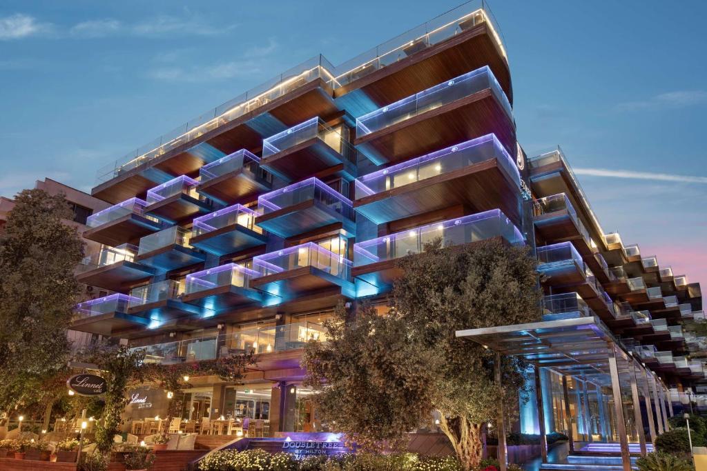 هتل DoubleTree by Hilton Kusadasi (Hotel), Kuşadası (Turkey) Deals