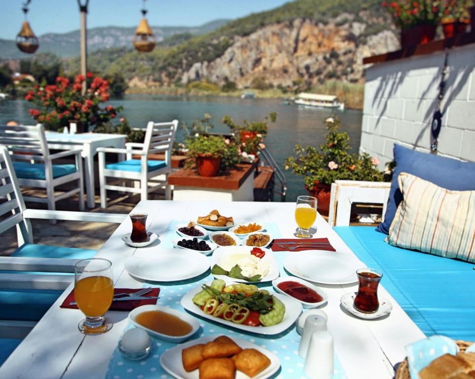 مایرا هتل - Myra Hotel