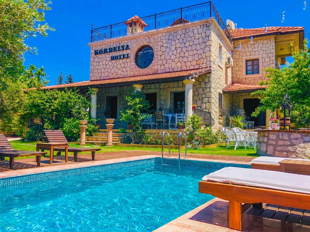 هتل کوردلیا لاکچوری آلاçاتی Kordelya Luxury Alaçatı