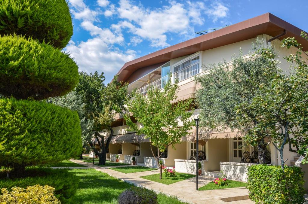 هتل گورل گاردن هاوس - Gurel Garden House