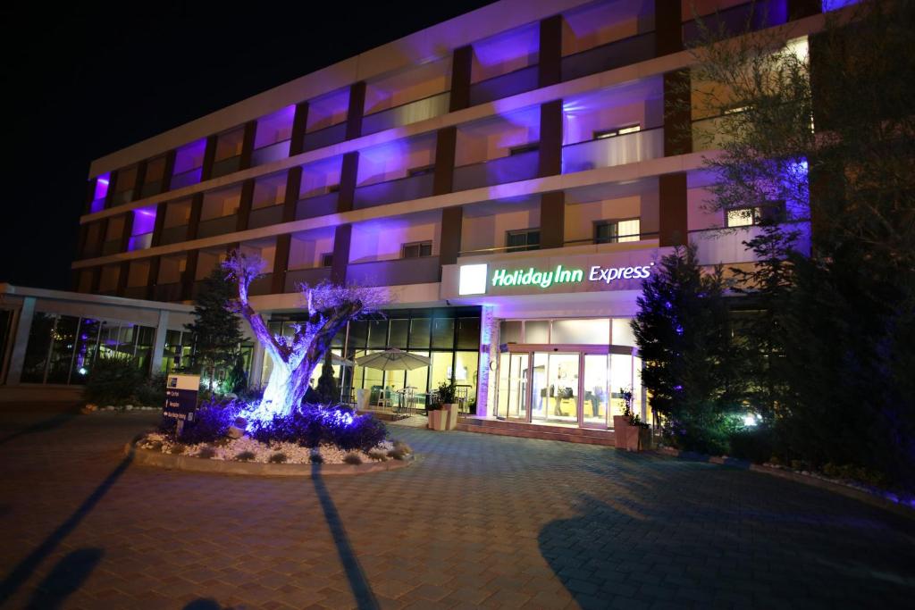 هالیدی این اکسپرس مانیسه-وست، ان آی اچ جی هتل Holiday Inn Express Manisa-West, an IHG Hotel