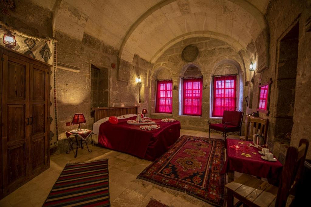 هتل Cappadocia Antique Gelveri Cave Hotel (Hotel), Guzelyurt (Turkey) Deals