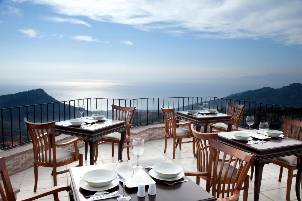 هتل آسوس کایالر تراس Assos Kayalar Terrace