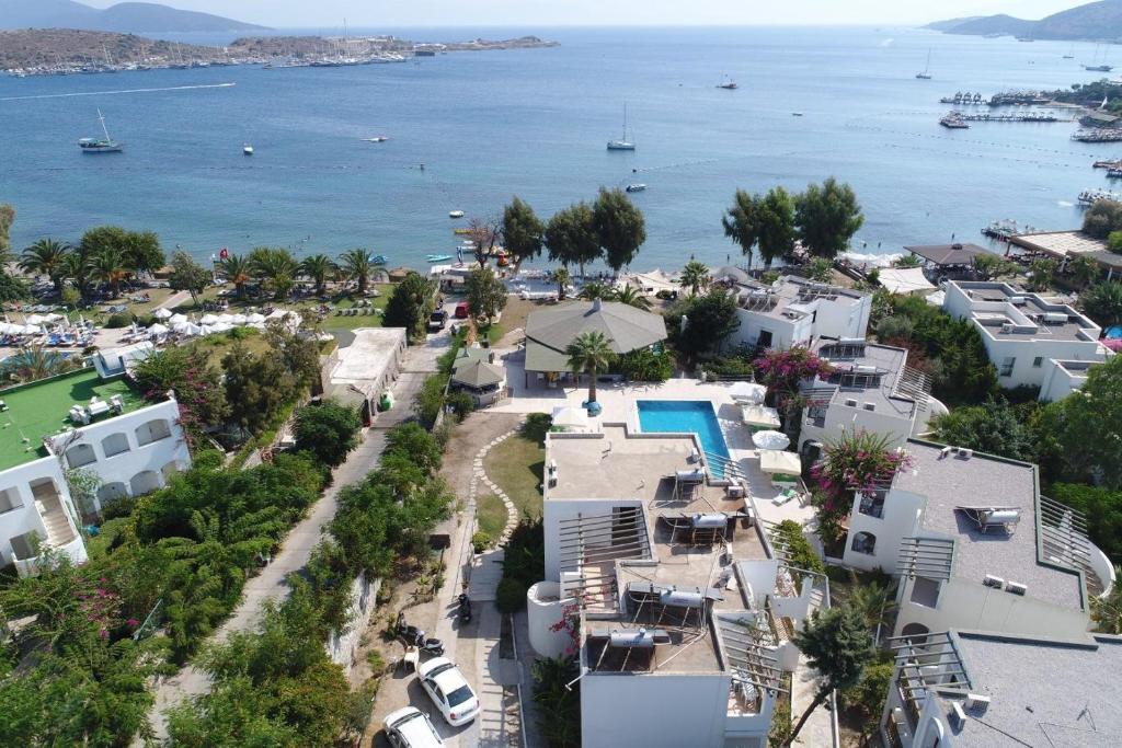 گامبت کاو هتل Gumbet Cove Hotel