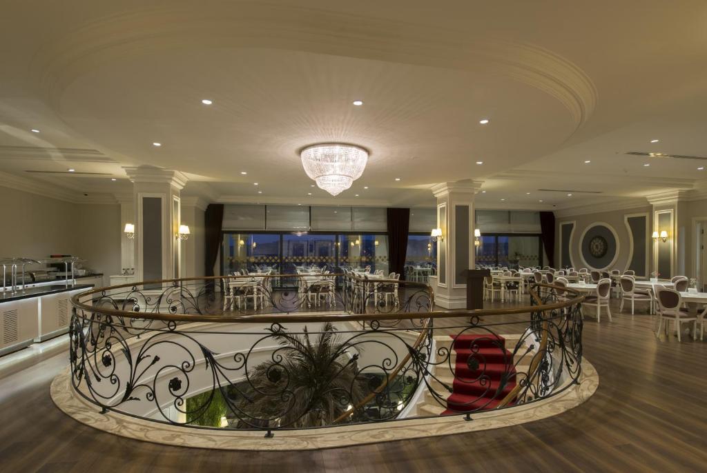 هتل Vialand Palace Hotel (Hotel), Istanbul (Turkey) Deals