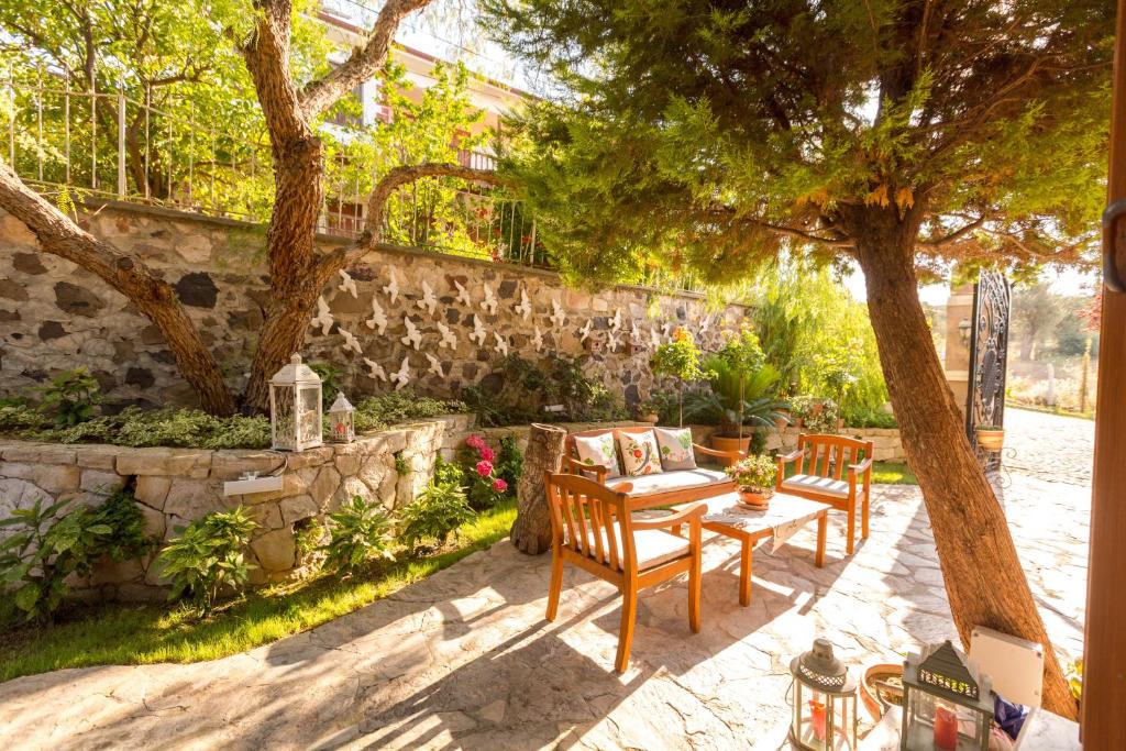 چوندا اشن هتل Cunda Esen Hotel